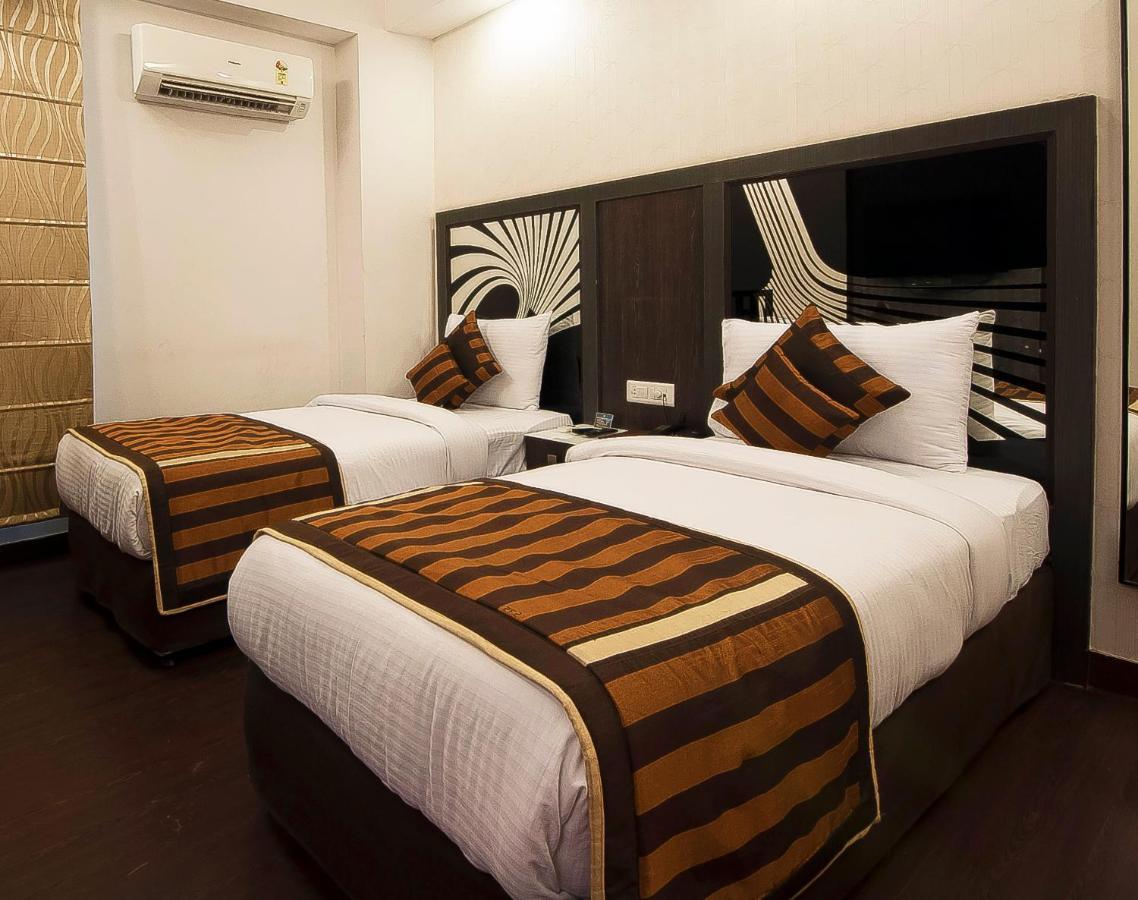 Pitrashish Grand And Premium Otel Delhi  Dış mekan fotoğraf